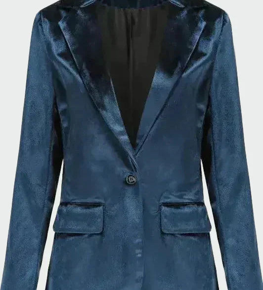 Kiara - Refined Velvet Coat